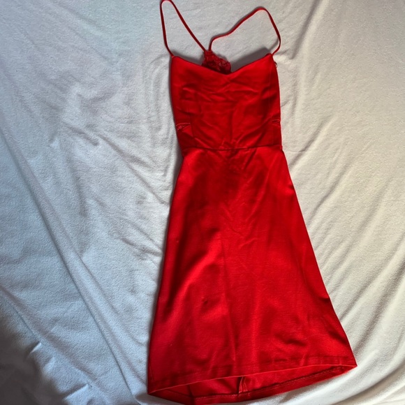 Red Dress! - Picture 1 of 3